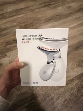 Intense Pulsed Light Wrinkles Reducing Instrument ES-1081 - White